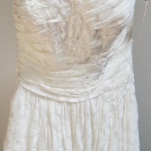 David's Bridal Galina Ballgown Wedding Dress. Sz 4. Soft White - Picture 4 of 5